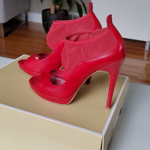 👠 Jessica Simpson 👠 Red Leather shoes - Picture 2 of 7